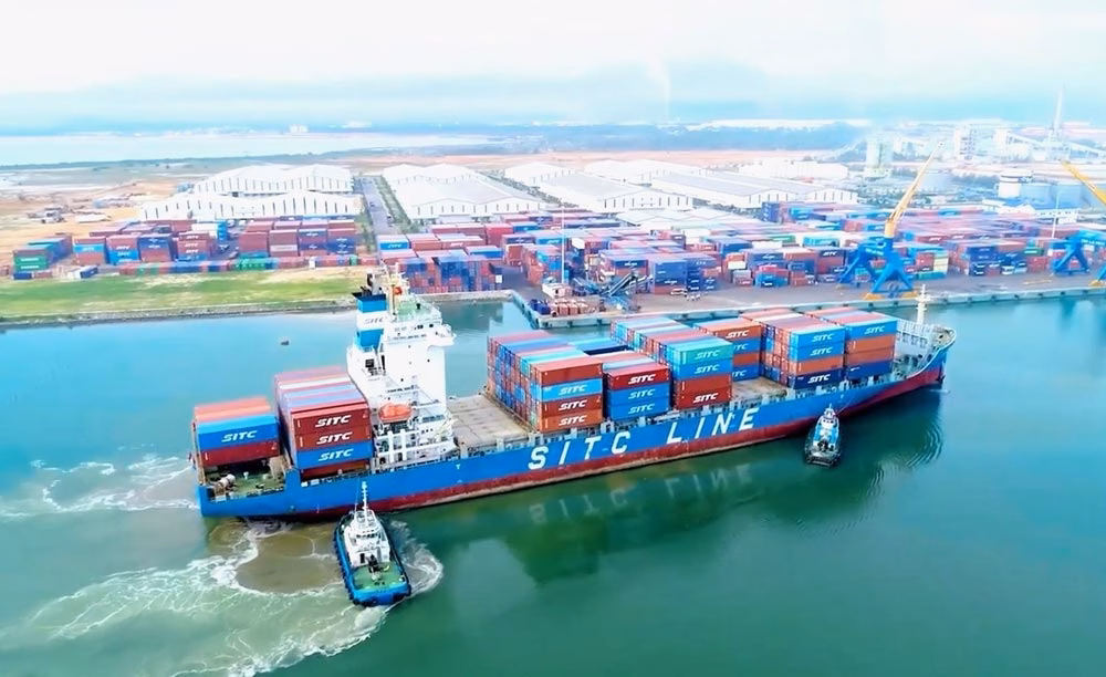 Chiến lược phát triển kinh tế biển và logistics sẽ là động lực chính đưa Đà Nẵng vươn tầm quốc tế. Ảnh: NGUYỄN HOÀNG