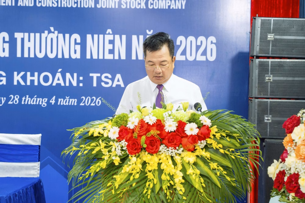 Ông Nguyễn Văn Trường – Chủ tịch HĐQT điều hành phiên họp với sự đồng thuận cao từ cổ đông